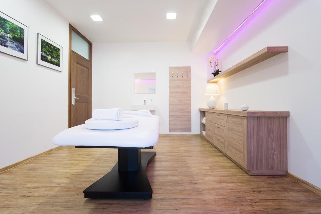 Hotel Zamek Valec Vladislav Экстерьер фото